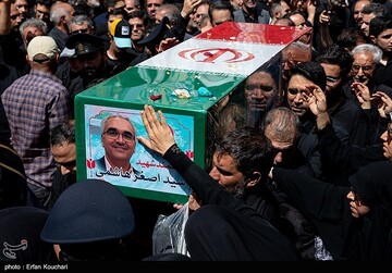 مراسم خاکسپاری شهدای اقتدار ایران در امامزاده صالح(ع)