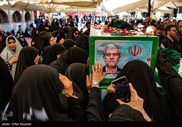 مراسم خاکسپاری شهدای اقتدار ایران در امامزاده صالح(ع)