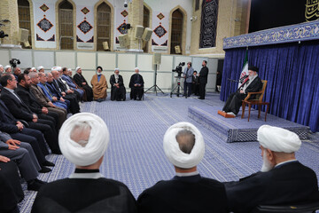دیدار با رهبر