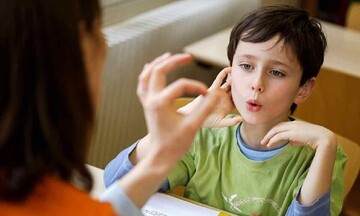 استرس و گوشی هوشمند؛ آسیب های نوپدید بر رشد زبانی نسل نو