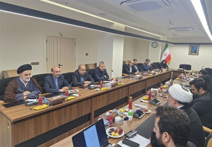 دیدار هیئت اعزامی مجلس با ایرانیان مقیم عراق دیدار هیئت اعزامی مجلس با ایرانیان مقیم عراق