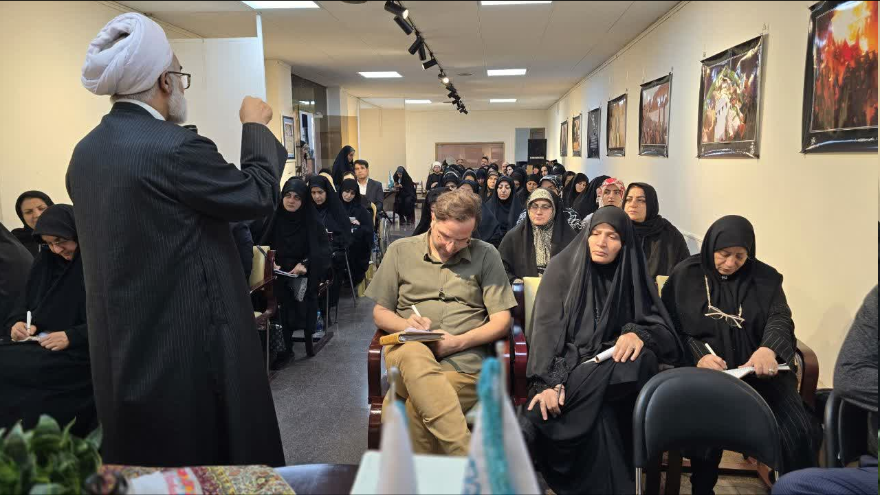 هوش مصنوعی؛ مشاوری بی‌حاشیه برای درمانگران خانواده
