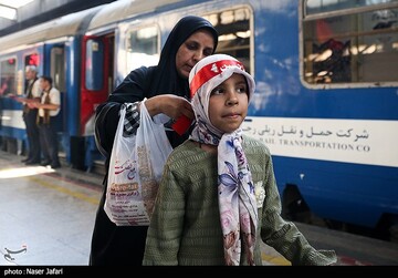آیین بدرقه زائران اربعین حسینی(ع)