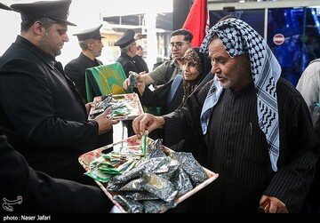 آیین بدرقه زائران اربعین حسینی(ع)