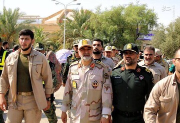 سلفی زائران اربعین با سردار رادان +فیلم