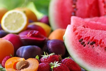 چگونه خوراکی‌های تابستانی بدن را در برابر گرما مقاوم می‌کنند؟