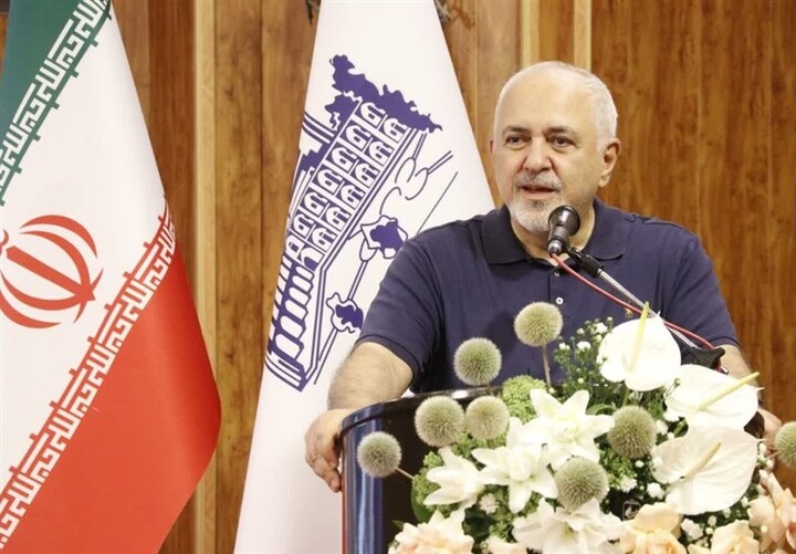 جهان هنر در سوگ استاد محمود فرشچیان عزادار است