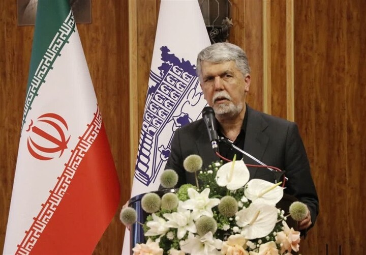 استاد فرشچیان سفیر ماندگار هنر ایران در جهان بود
