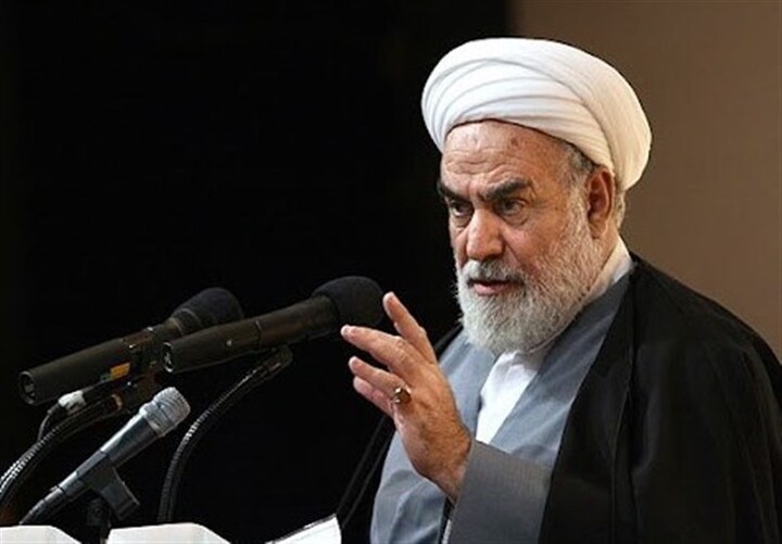 عیادت نماینده امام خامنه‌ای از آیت‌الله نوری همدانی و دیدار با آیات عظام مکارم و سبحانی