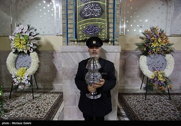 شام غریبان شهادت امام رضا (ع) در حرم رضوی