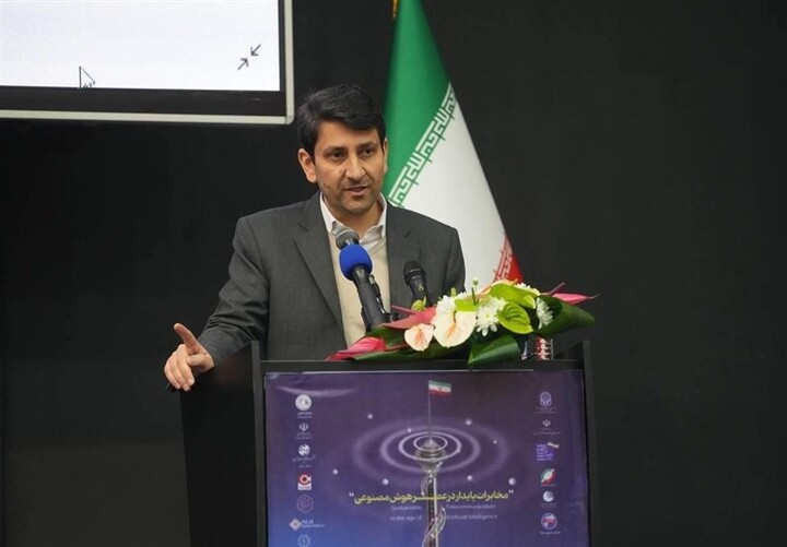 تأکید وزیر ارتباطات بر توجه به اقتصاد دیجیتال و انرژی خورشیدی