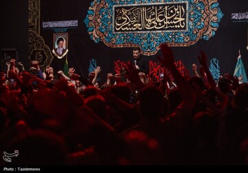 حال و هوای مسجد جمکران در شب شهادت امام حسن عسکری(ع)