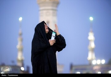 حال و هوای مسجد جمکران در شب شهادت امام حسن عسکری(ع)