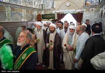 آیین غبارروبی حرم مطهر حضرت شاهچراغ (ع)
