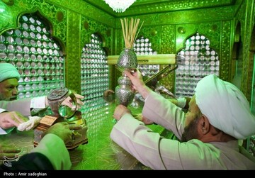 آیین غبارروبی حرم مطهر حضرت شاهچراغ (ع)