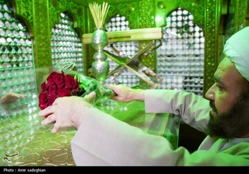 آیین غبارروبی حرم مطهر حضرت شاهچراغ (ع)