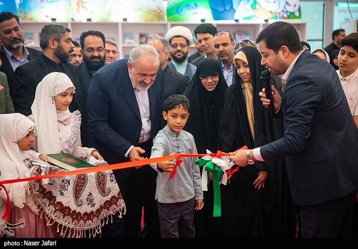 وزارت ارشاد کمکی به «ایراننوشت» نکرد؛ ۶۰درصد لوازم تحریر ایرانی است image-20250909183025-2.jpeg