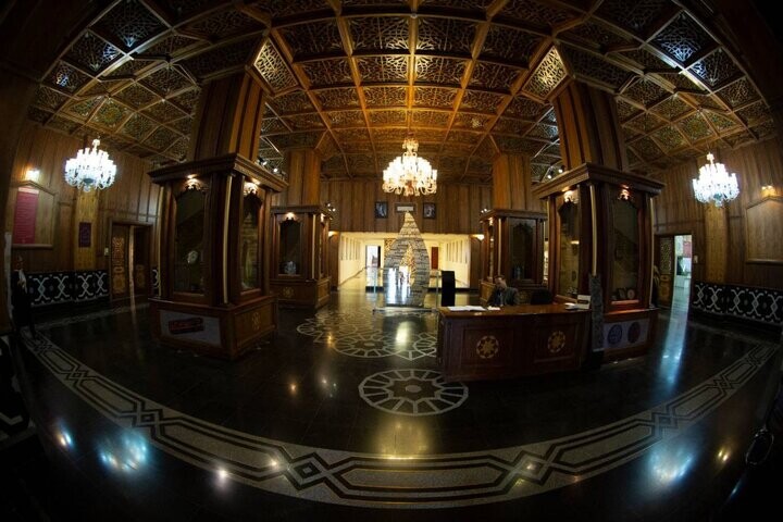 نمایش ۱۵ اثر فاخر با موضوع حضرت محمد(ص) در موزه ملک image-20250910095031-1.jpeg