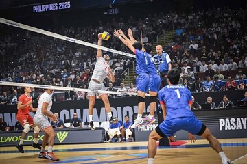 آغاز مسابقات جهانی والیبال با شکست میزبان
