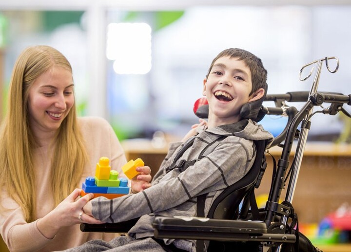 نشانههای اولیهی فلج مغزی 11.jpg