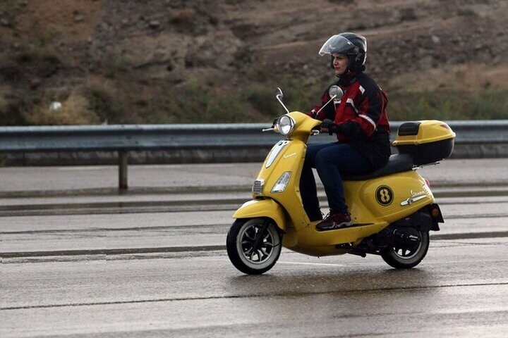 موتورسواری زنان در ایران از مطالبه تا واقعیت! image-20250914121917-1.jpeg