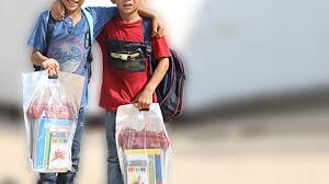 توزیع ۱۰۰ هزار بسته لوازم التحریر میان دانش آموزان نیازمند تهران image-20250915182941-1.jpeg