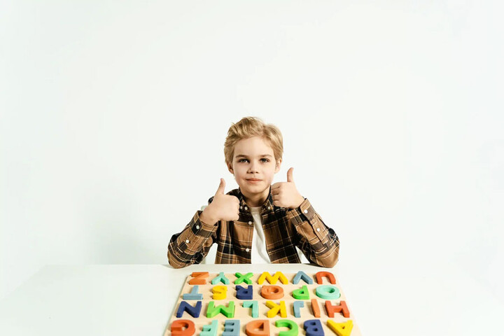 کودک اوتیسم من پس کی  حروف الفبا را تشخیص میدهد؟ 14.jpg