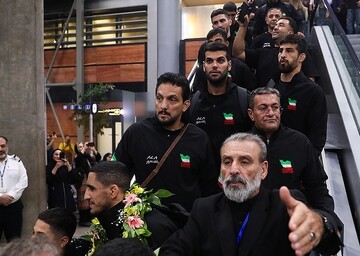 ورود تیم ملی کشتی آزاد به ایران