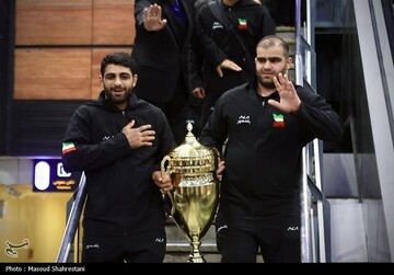 ورود تیم ملی کشتی فرنگی به ایران