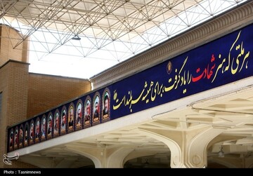 تمثال شهدا زینت‌بخش حرم مطهر بانوی کرامت شد