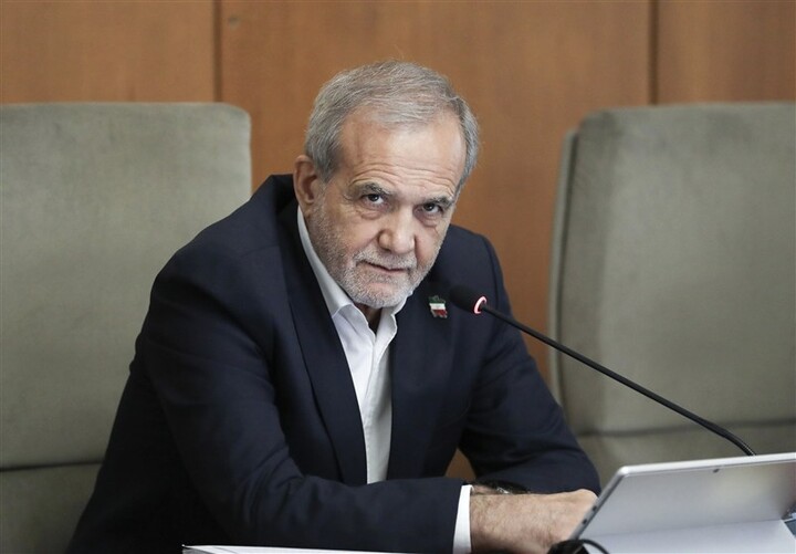 نشست و تبادل‌نظر ۴ ساعته پزشکیان با جمعی از کارشناسان اقتصادی