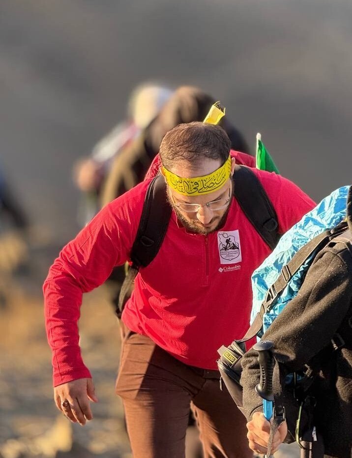 صعود سراسری دانشجویان به ۸ قله کشور به یاد شهدای اخیر