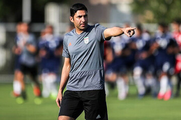 وحید هاشمیان بدون رقیب سرمربی پرسپولیس ماند!