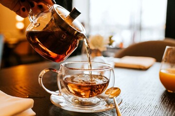 چرا نباید چایی را دوباره گرم کرد؟