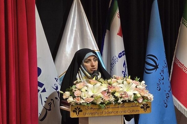بهروز آذر: انعطافپذیری ساعات کاری زنان؛ انتصاب بانوان مدیر رشد یافت ث