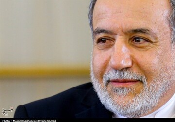 پیام تبریک عراقچی در پی قهرمانی تیم ملی هندبال بانوان