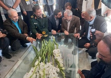 تجدید میثاق دانش‌آموزان با رهبر کوچک انقلاب