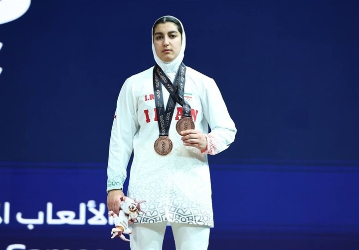 آلما حسینی در وزنهبرداری بازیهای آسیایی جوانان 2 برنز گرفت آلما حسینی در وزنهبرداری بازیهای آسیایی جوانان 2 برنز گرفت