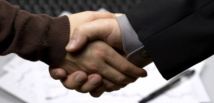 آداب و نحوه سلام کردن و دست دادن 14.jpg