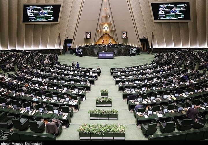 انتقاد سخنگوی هیأت رئیسه مجلس از گرانی‌ها