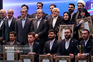 جلسه اصلاح آیین‌نامه و شیوه‌نامه انتخاب دانشجوی نمونه کشوری برگزار شد