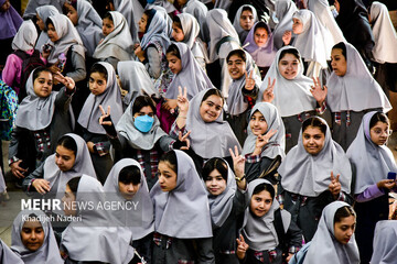 نشست کارگروه‌دختران نوجوان و جوان