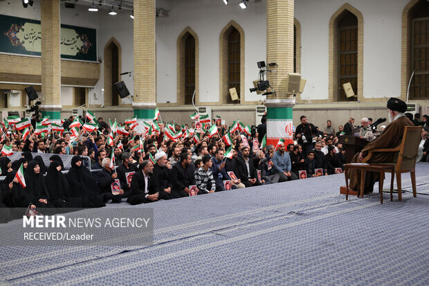 دیدار دانشآموزان و دانشجویان با رهبر معظم انقلاب اسلامی