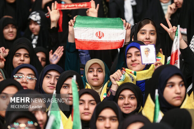 دیدار دانشآموزان و دانشجویان با رهبر معظم انقلاب اسلامی