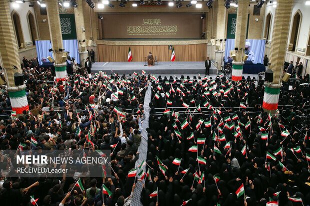 دیدار دانشآموزان و دانشجویان با رهبر معظم انقلاب اسلامی