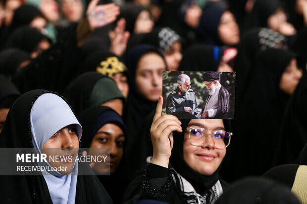 دیدار دانشآموزان و دانشجویان با رهبر معظم انقلاب اسلامی