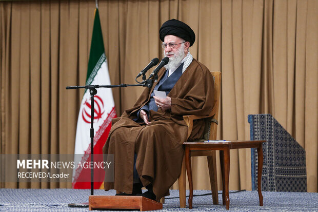 دیدار دانشآموزان و دانشجویان با رهبر معظم انقلاب اسلامی