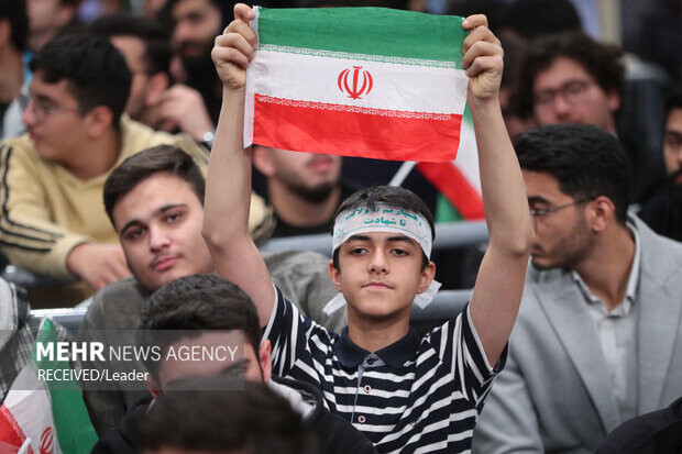 دیدار دانشآموزان و دانشجویان با رهبر معظم انقلاب اسلامی