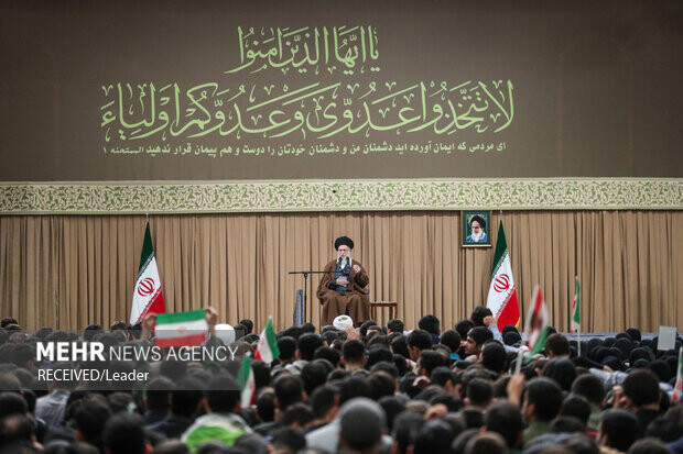 دیدار دانشآموزان و دانشجویان با رهبر معظم انقلاب اسلامی