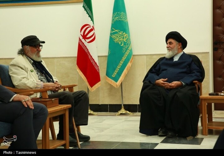 «داریوش ارجمند» خادم افتخاری آستان مسجد جمکران شد +عکس